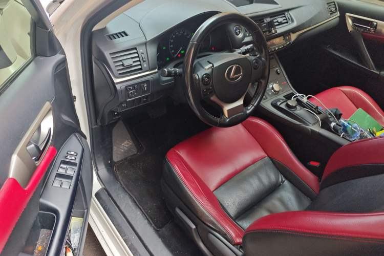 Used Lexus CT 2014 CT200h Comfort Edition Monochrome Driver Seat