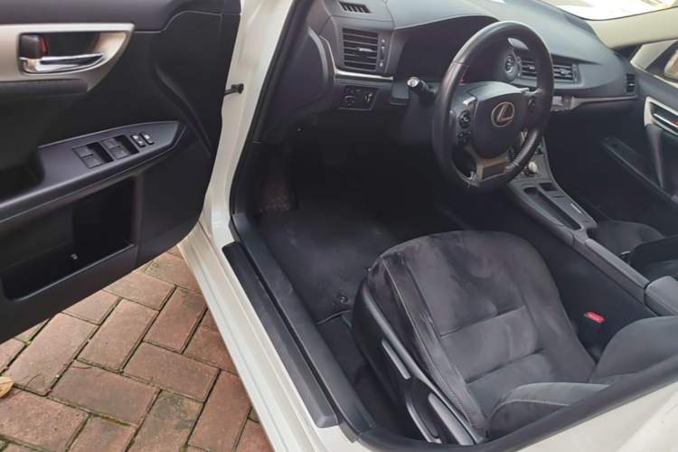 Used Lexus CT 2014 CT200h Elite Edition Monochrome Driver Seat
