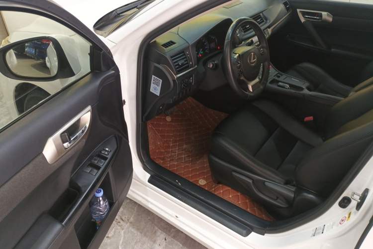 Used Lexus CT 2014 CT200h Elite Edition Monochrome Driver Seat