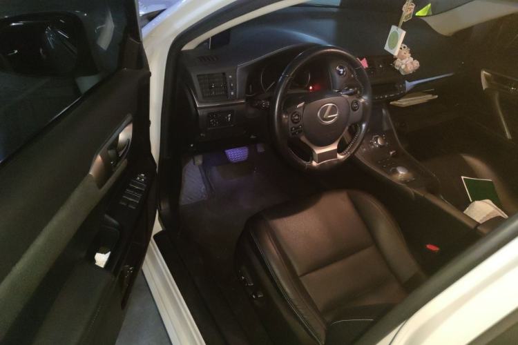Used Lexus CT 2014 CT200h Elite Edition Monochrome Driver Seat