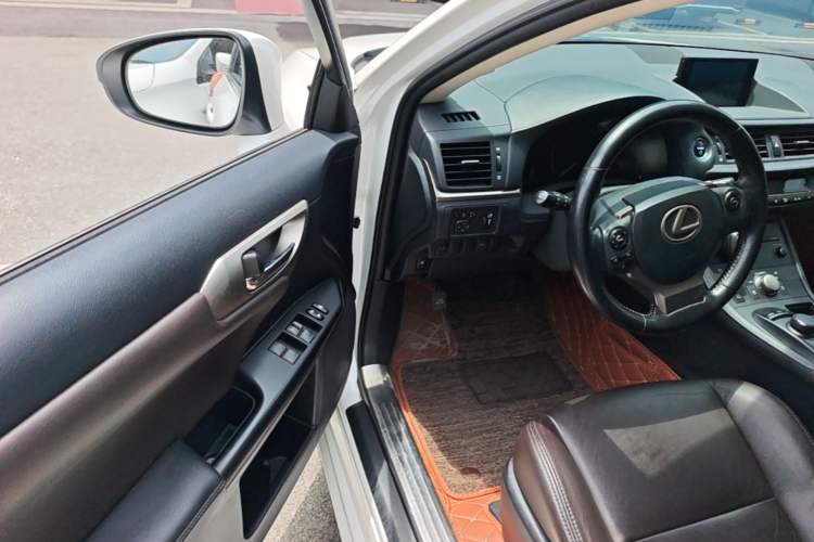 Used Lexus CT 2014 CT200h Comfort Edition Monochrome Driver Seat
