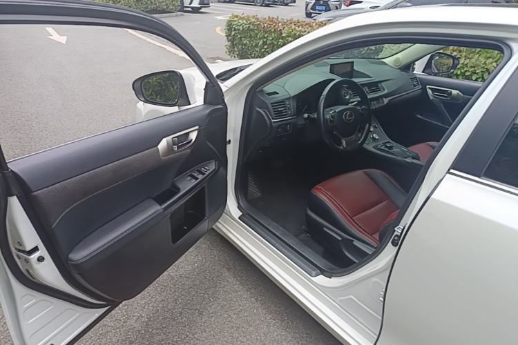 Used Lexus CT 2014 CT200h Comfort Edition Monochrome Driver Seat