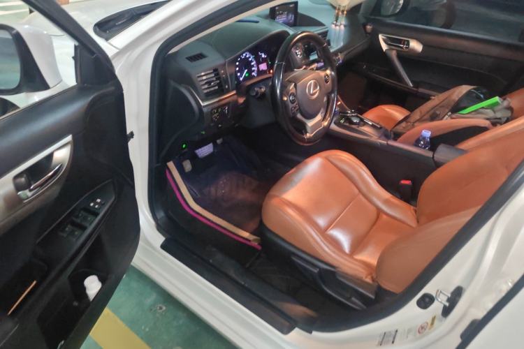 Used Lexus CT 2014 CT200h Comfort Edition Monochrome Driver Seat