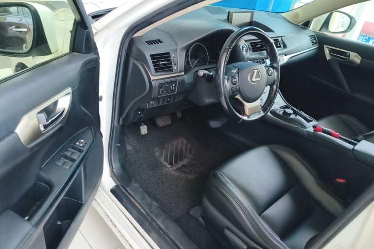 Used Lexus CT 2014 CT200h Comfort Edition Monochrome Driver Seat