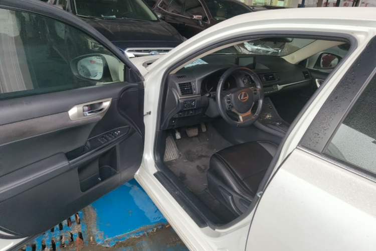 Used Lexus CT 2014 CT200h Comfort Edition Monochrome Driver Seat