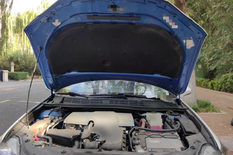 Used Lexus CT 2014 CT200h Comfort Edition Two-Tone Engine Bay