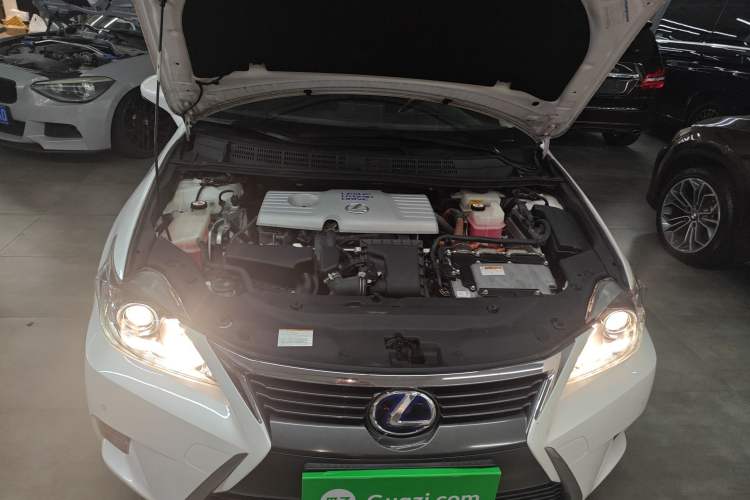 Used Lexus CT 2014 CT200h Comfort Edition Monochrome Engine Bay