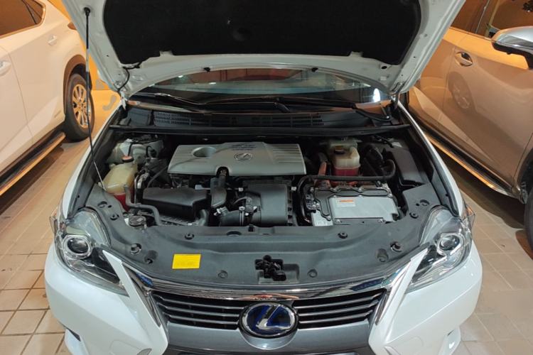 Used Lexus CT 2014 CT200h Elite Edition Monochrome Engine Bay