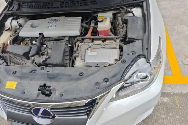 Used Lexus CT 2014 CT200h Elite Edition Monochrome Engine Bay Left