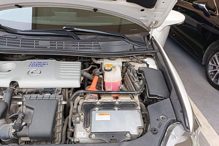 Used Lexus CT 2014 CT200h Comfort Edition Monochrome Engine Bay Left