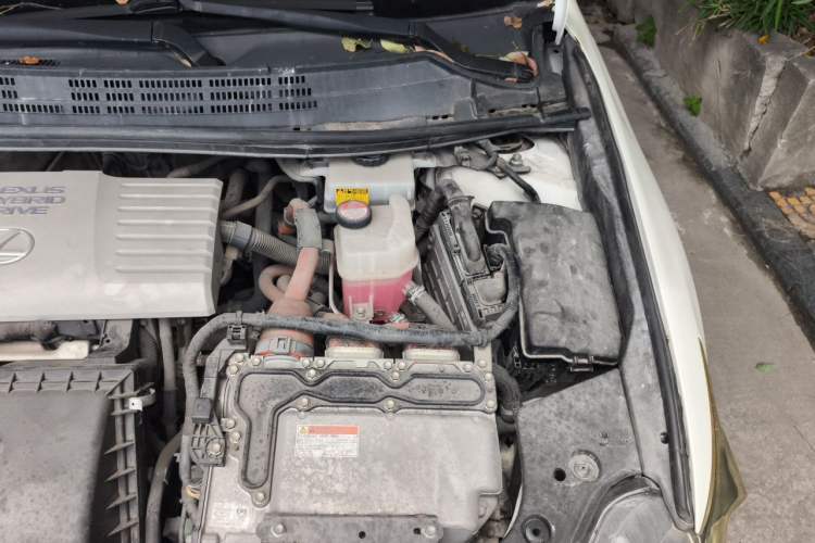 Used Lexus CT 2014 CT200h Comfort Edition Two-Tone Engine Bay Left