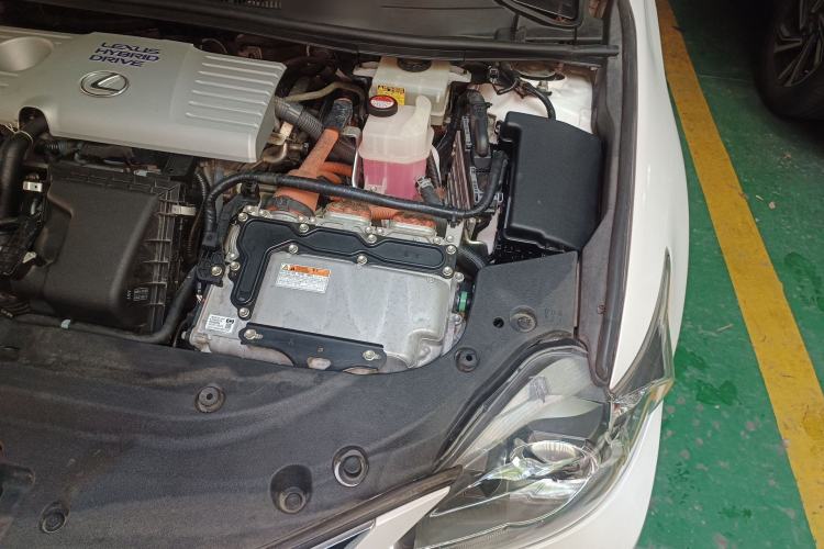 Used Lexus CT 2014 CT200h Comfort Edition Monochrome Engine Bay Left