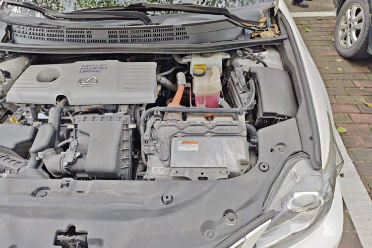 Used Lexus CT 2014 CT200h Comfort Edition Monochrome Engine Bay Left