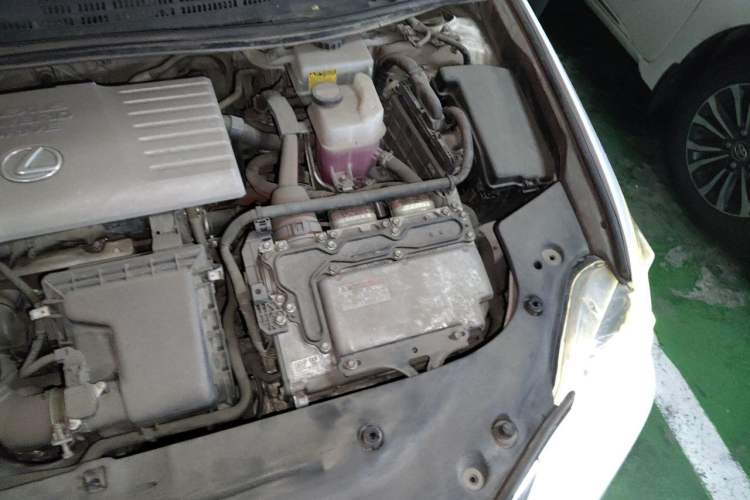 Used Lexus CT 2014 CT200h Comfort Edition Monochrome Engine Bay Left