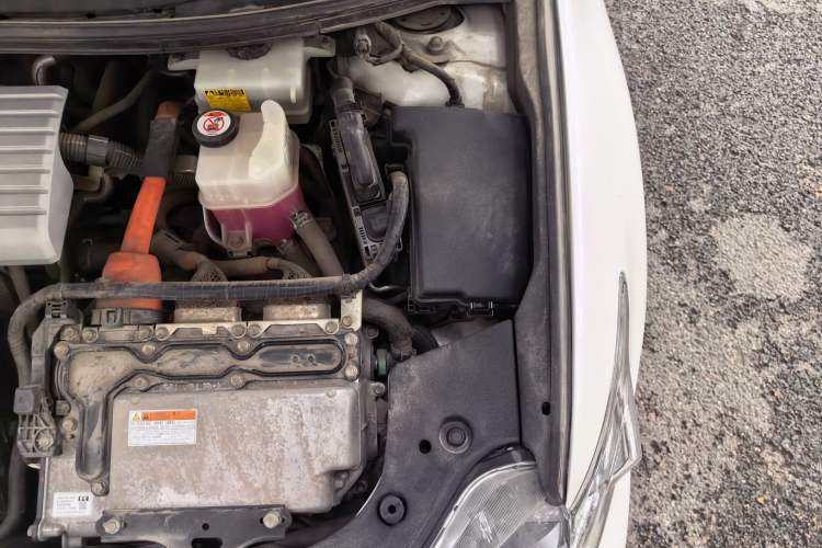 Used Lexus CT 2014 CT200h Comfort Edition Monochrome Engine Bay Left