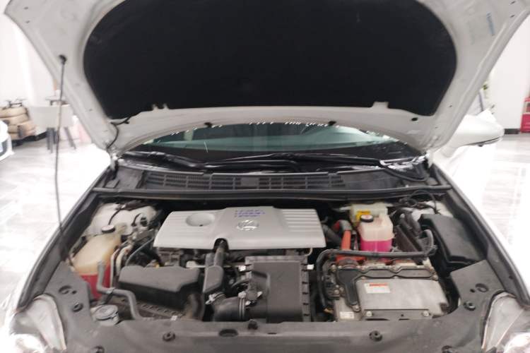 Used Lexus CT 2014 CT200h Elite Edition Monochrome Engine Bay