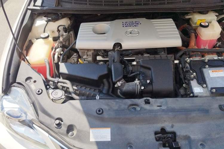 Used Lexus CT 2014 CT200h Comfort Edition Two-Tone Engine Bay Right