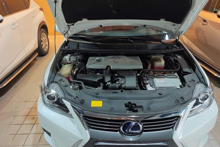 Used Lexus CT 2014 CT200h Elite Edition Monochrome Engine Bay Right