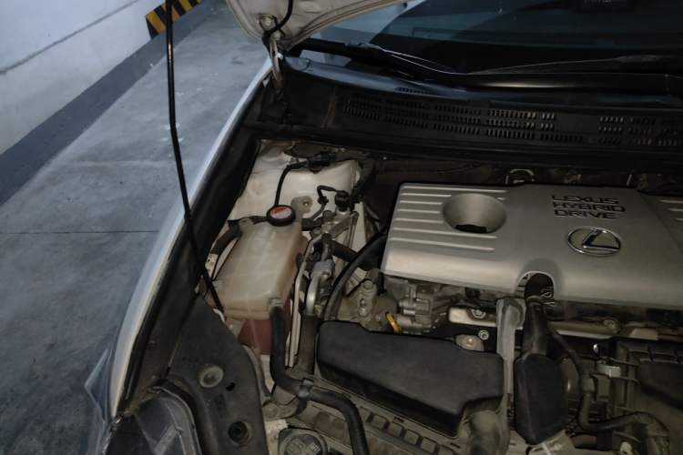 Used Lexus CT 2014 CT200h Elite Edition Monochrome Engine Bay Right