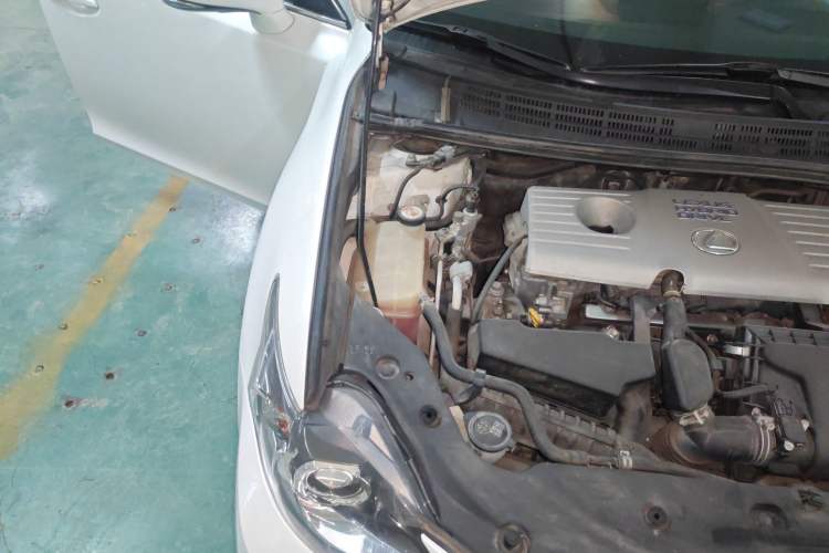 Used Lexus CT 2014 CT200h Comfort Edition Monochrome Engine Bay Right