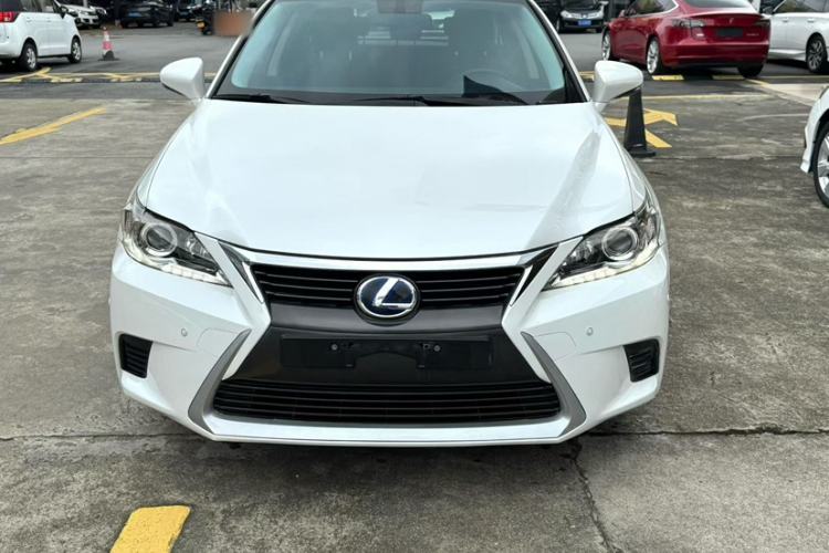 Used Lexus CT 2014 CT200h Elite Edition Monochrome Exterior 1