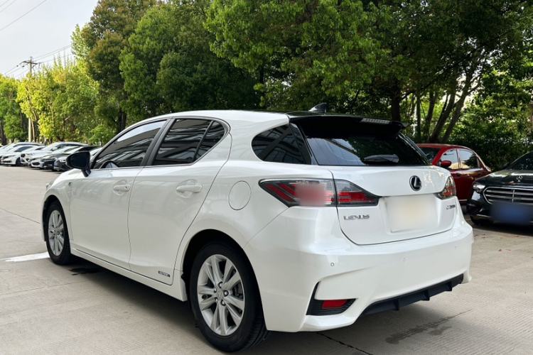 Used Lexus CT 2014 CT200h Comfort Edition Monochrome Exterior 1