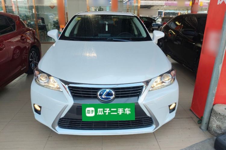 Used Lexus CT 2014 CT200h Comfort Edition Monochrome Exterior 1