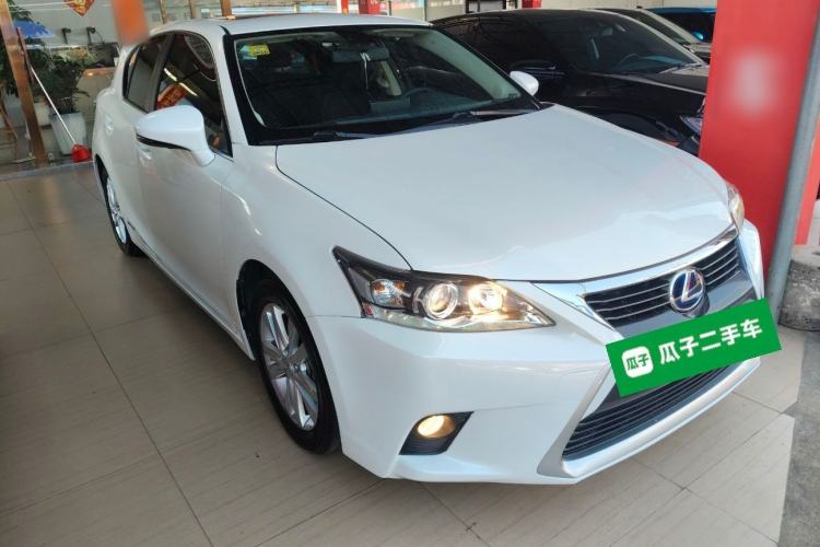 Used Lexus CT 2014 CT200h Comfort Edition Monochrome Exterior 2