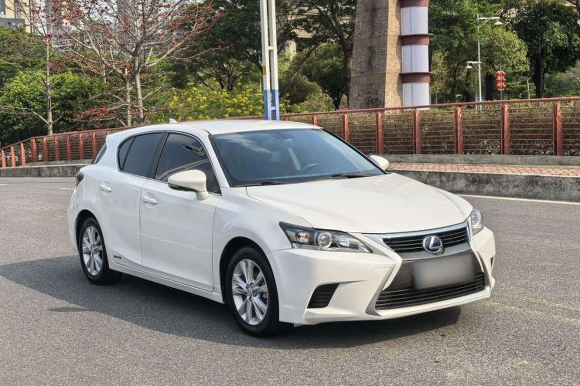 Used Lexus CT 2014 CT200h Elite Edition Monochrome Exterior 2
