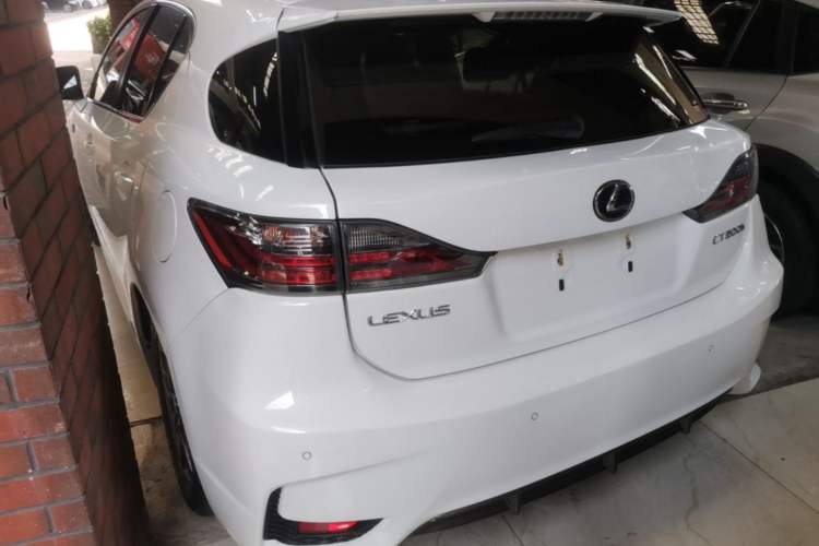 Used Lexus CT 2014 CT200h F-SPORT Monochrome Exterior 2