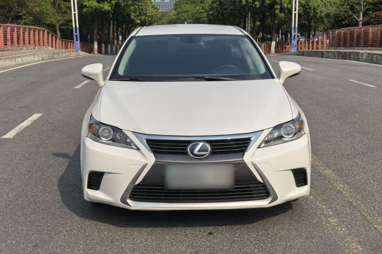 Used Lexus CT 2014 CT200h Elite Edition Monochrome Exterior 3