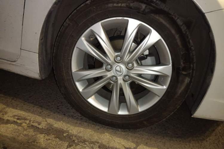 Used Lexus CT 2014 CT200h Comfort Edition Monochrome Exterior 4