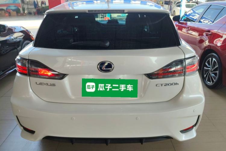 Used Lexus CT 2014 CT200h Comfort Edition Monochrome Exterior 4