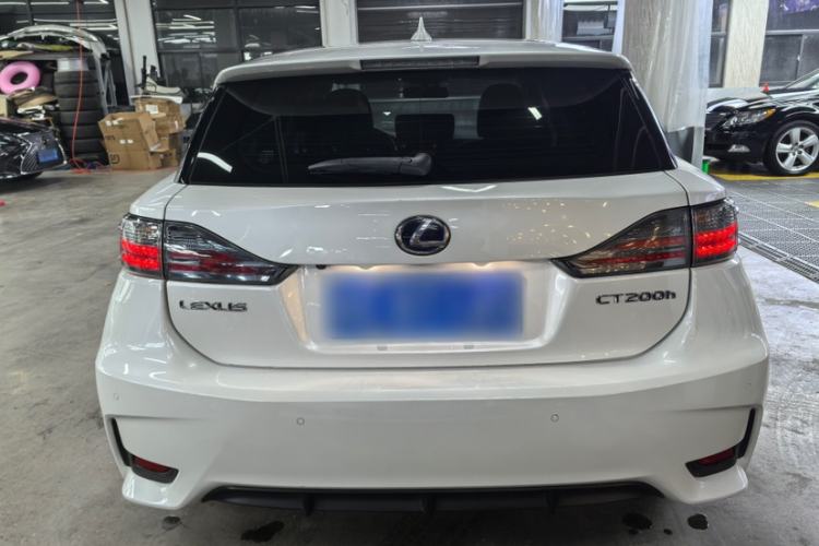 Used Lexus CT 2014 CT200h Comfort Edition Monochrome Exterior 4