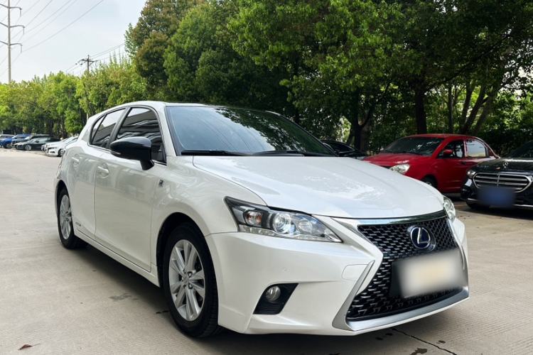 Used Lexus CT 2014 CT200h Comfort Edition Monochrome Exterior 5