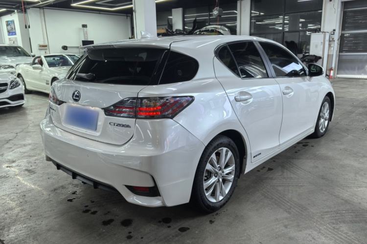 Used Lexus CT 2014 CT200h Comfort Edition Monochrome Exterior 5