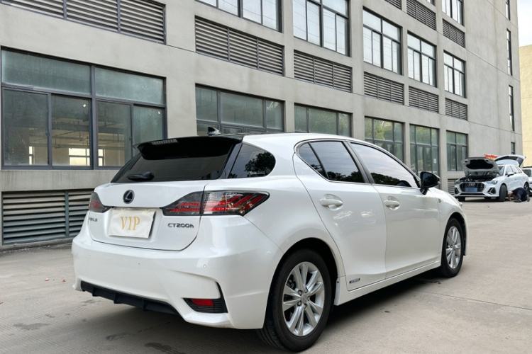 Used Lexus CT 2014 CT200h Comfort Edition Monochrome Exterior 7