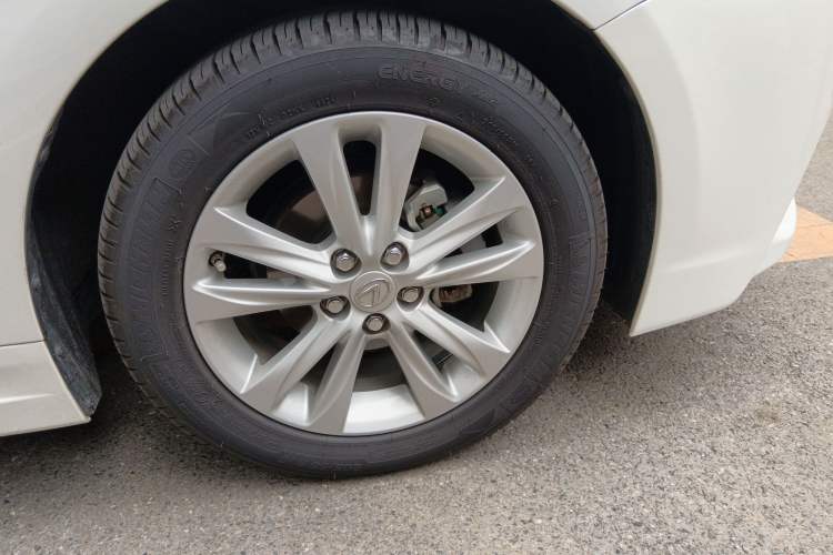 Used Lexus CT 2014 CT200h Comfort Edition Monochrome Exterior 7