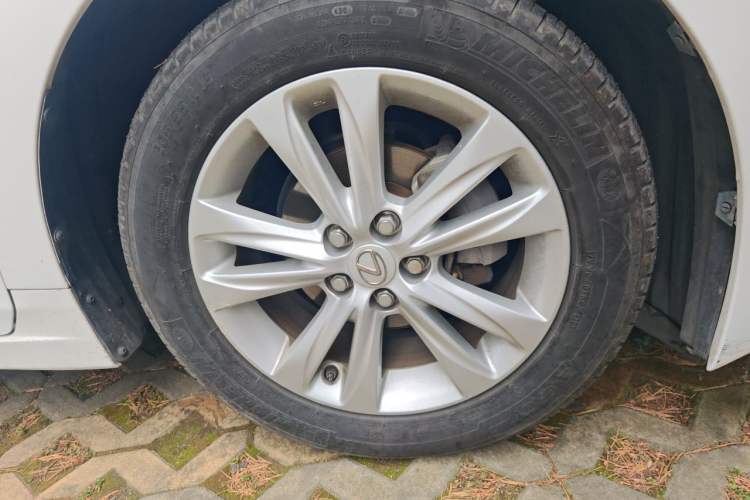 Used Lexus CT 2014 CT200h Elite Edition Monochrome Exterior 7