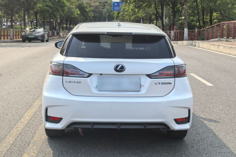 Used Lexus CT 2014 CT200h Elite Edition Monochrome Exterior 7