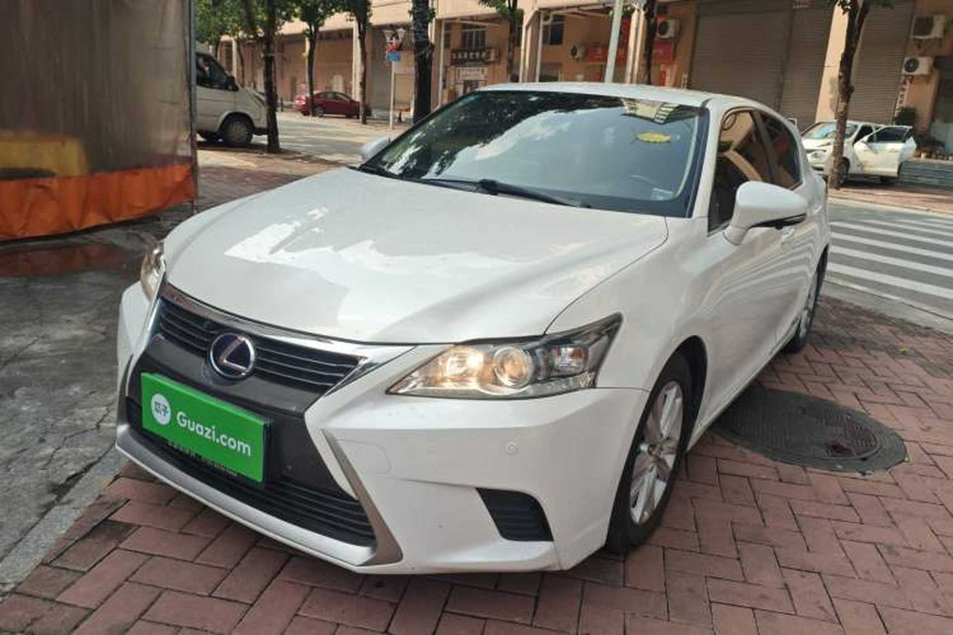 Used Lexus CT 2014 CT200h Elite Edition Monochrome Front Left 45 Deg
