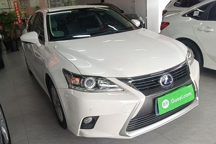 Used Lexus CT 2014 CT200h Comfort Edition Monochrome Front Right 45 Deg