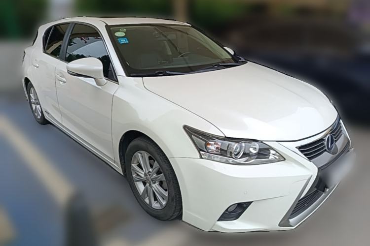 Used Lexus CT 2014 CT200h Comfort Edition Monochrome Front Right 45 Deg