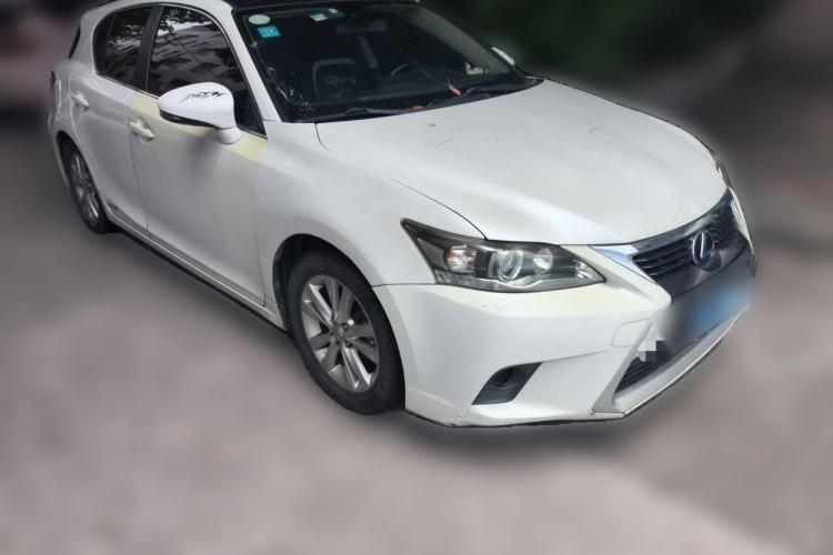 Used Lexus CT 2014 CT200h Comfort Edition Two-Tone Front Right 45 Deg