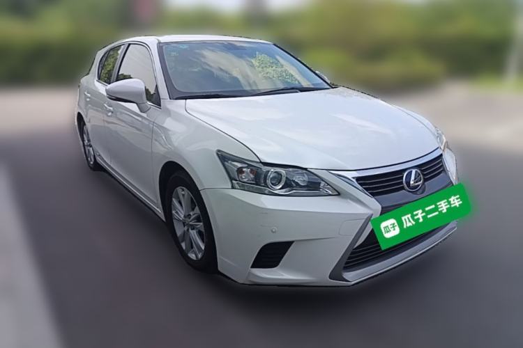 Used Lexus CT 2014 CT200h Elite Edition Monochrome Front Right 45 Deg
