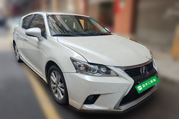 Used Lexus CT 2014 CT200h Comfort Edition Monochrome Front Right 45 Deg