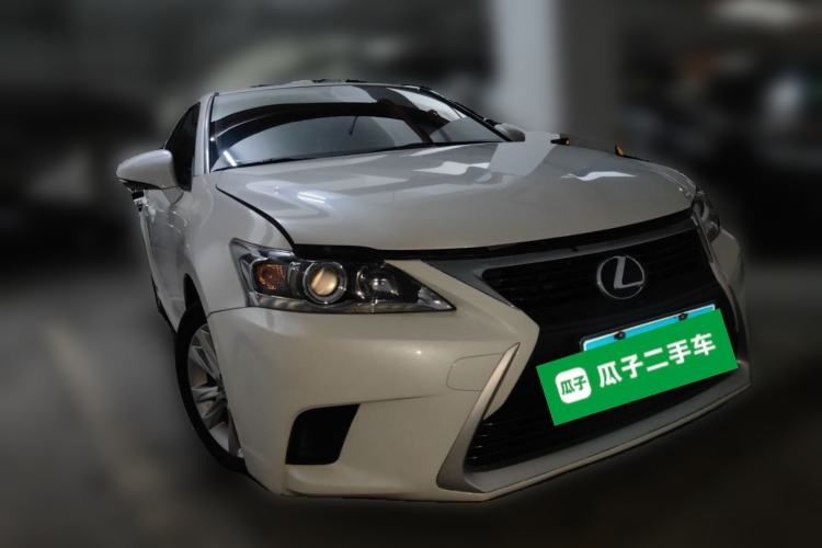 Used Lexus CT 2014 CT200h Elite Edition Monochrome Front Right 45 Deg