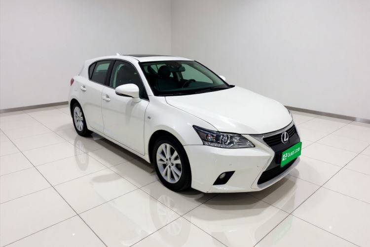 Used Lexus CT 2014 CT200h Comfort Edition Monochrome Front Right 45 Deg