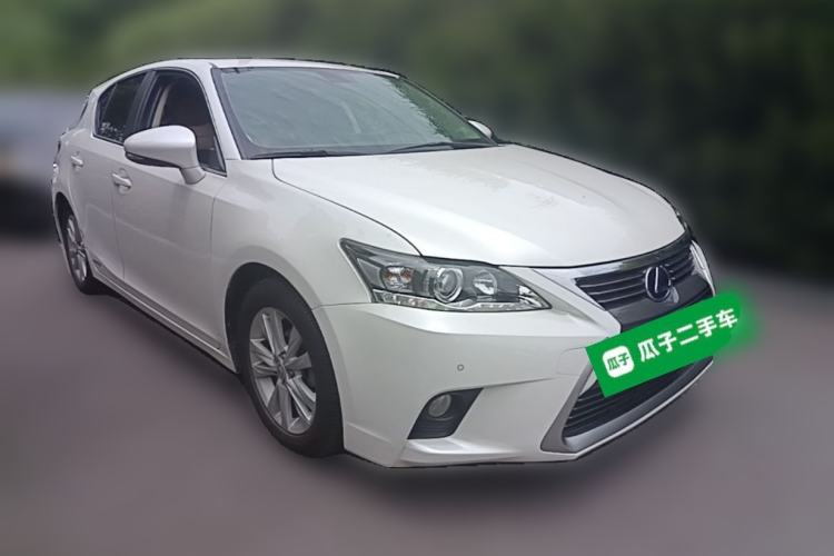 Used Lexus CT 2014 CT200h Comfort Edition Monochrome Front Right 45 Deg