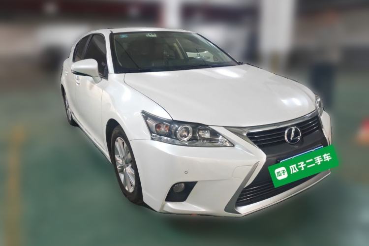 Used Lexus CT 2014 CT200h Comfort Edition Monochrome Front Right 45 Deg